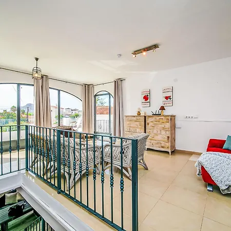 Hagios By Interhome 칼페